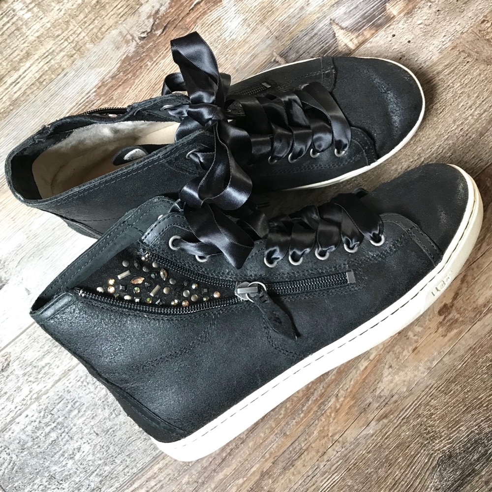 UGG “W Blaney Crystals” Sneaker